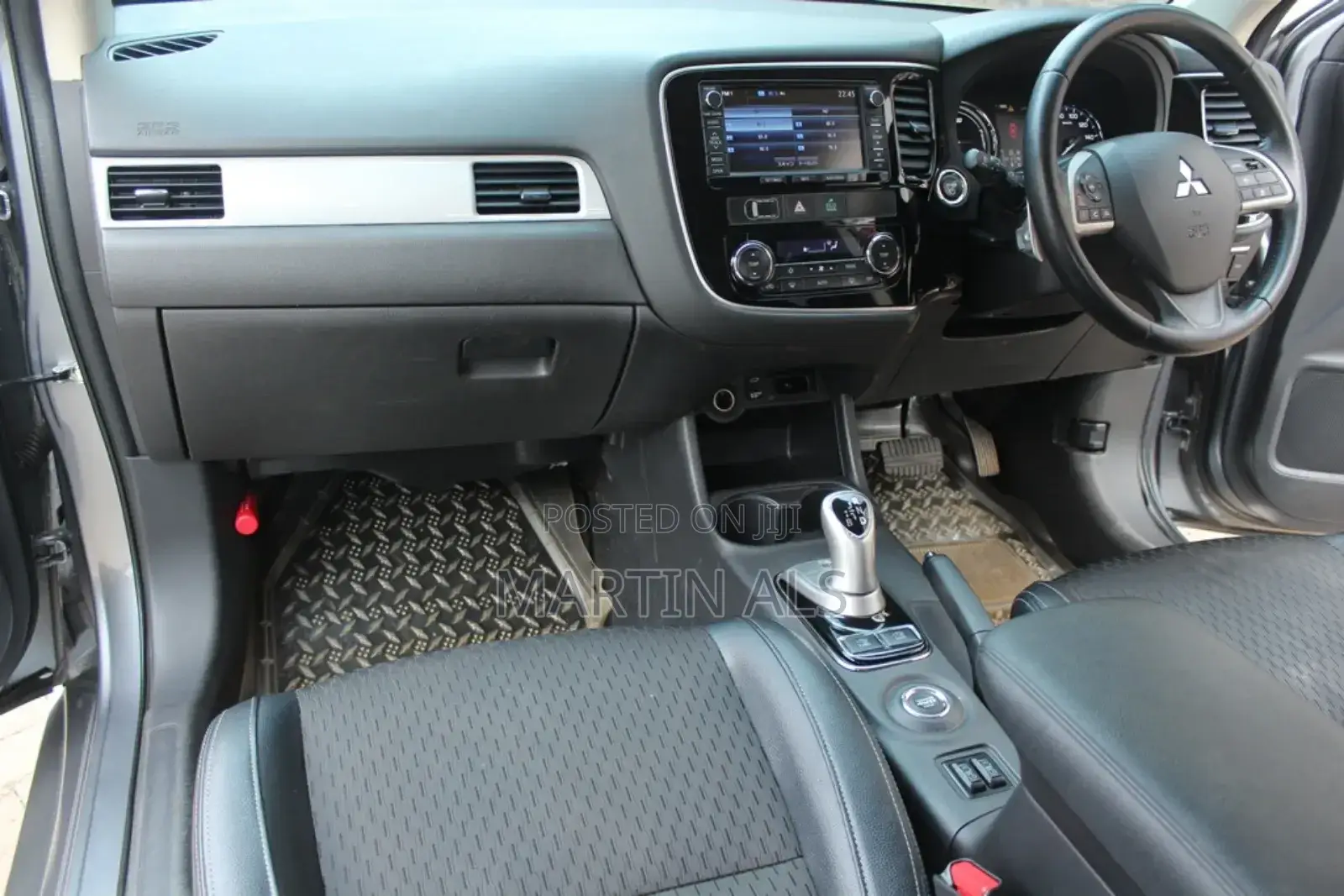 Mitsubishi Outlander 2.0 PHEV AWD 2015 Silver
