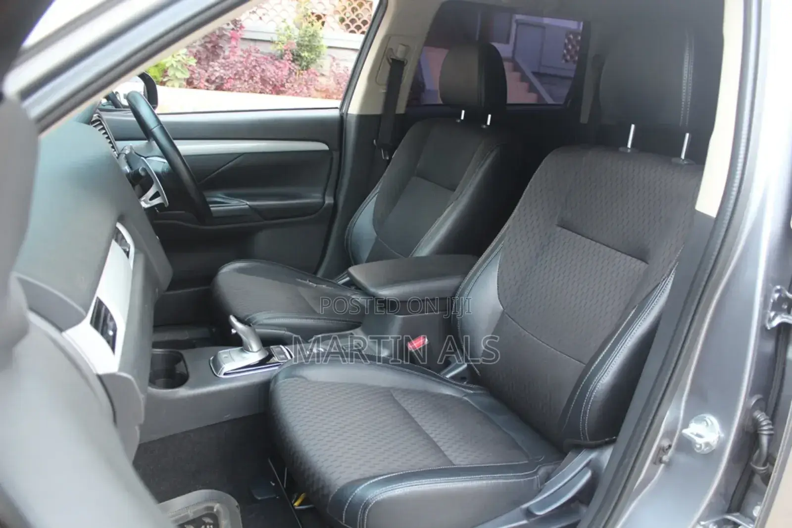 Mitsubishi Outlander 2.0 PHEV AWD 2015 Silver