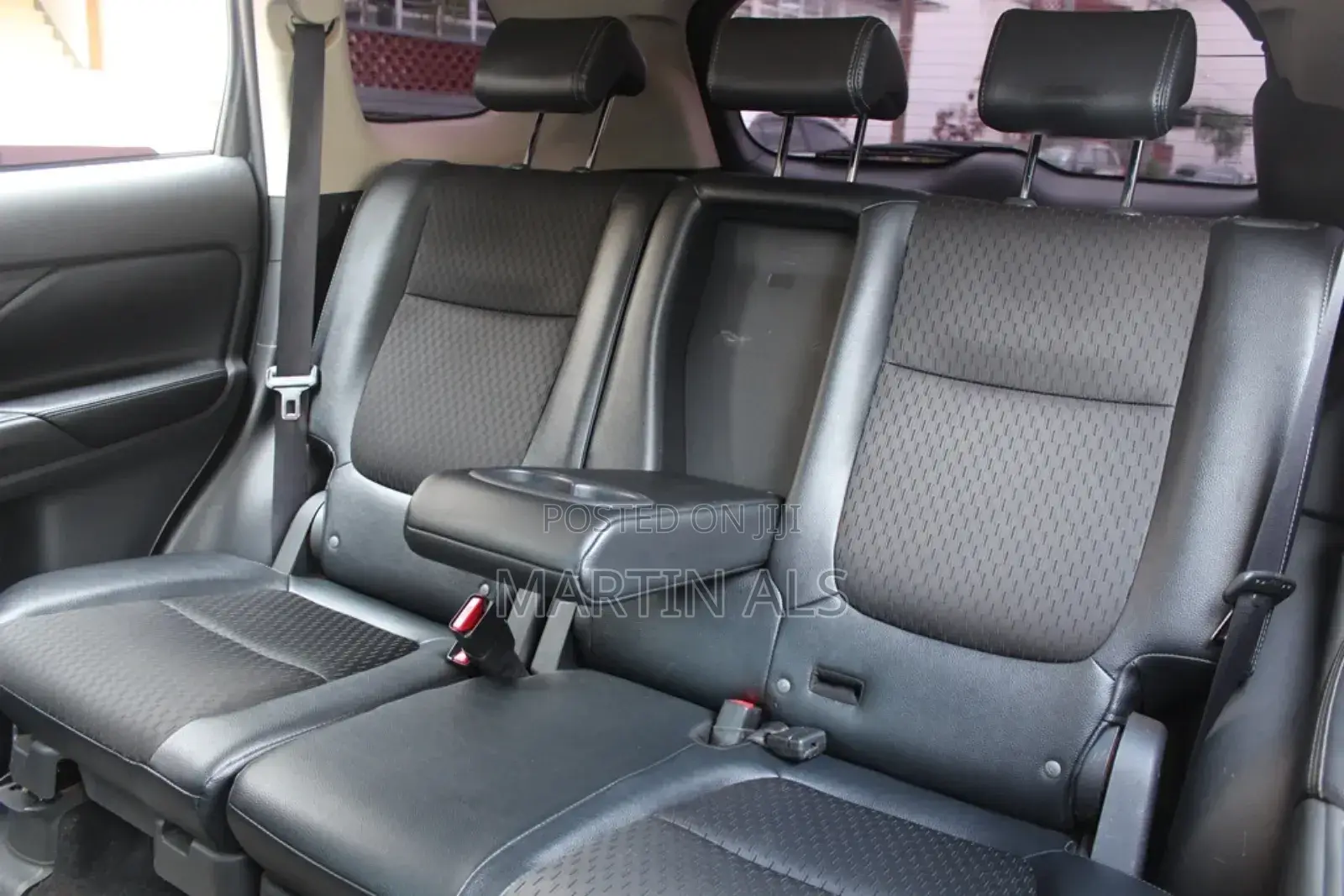 Mitsubishi Outlander 2.0 PHEV AWD 2015 Silver