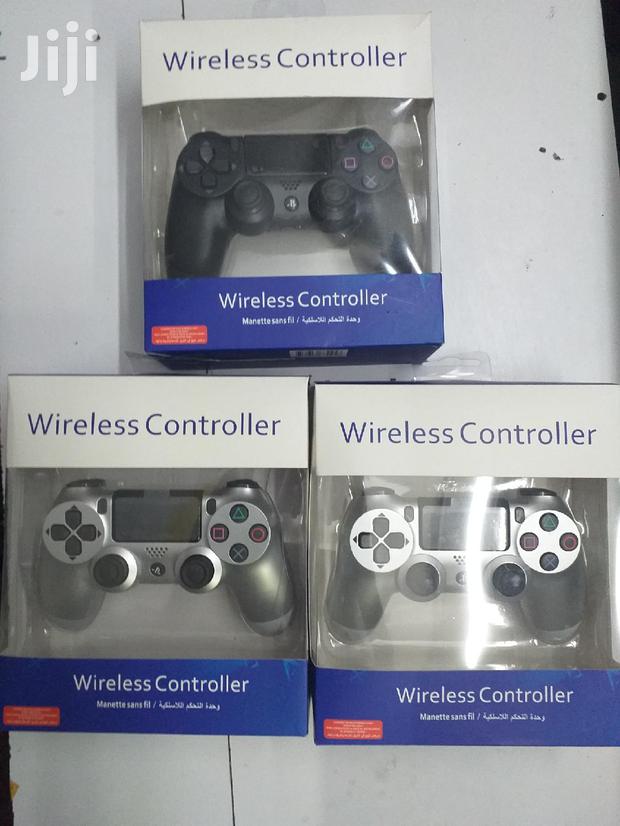 Ps4 Pads / Ps4 Controllers/Dual Shock 4 - thumbnail 2