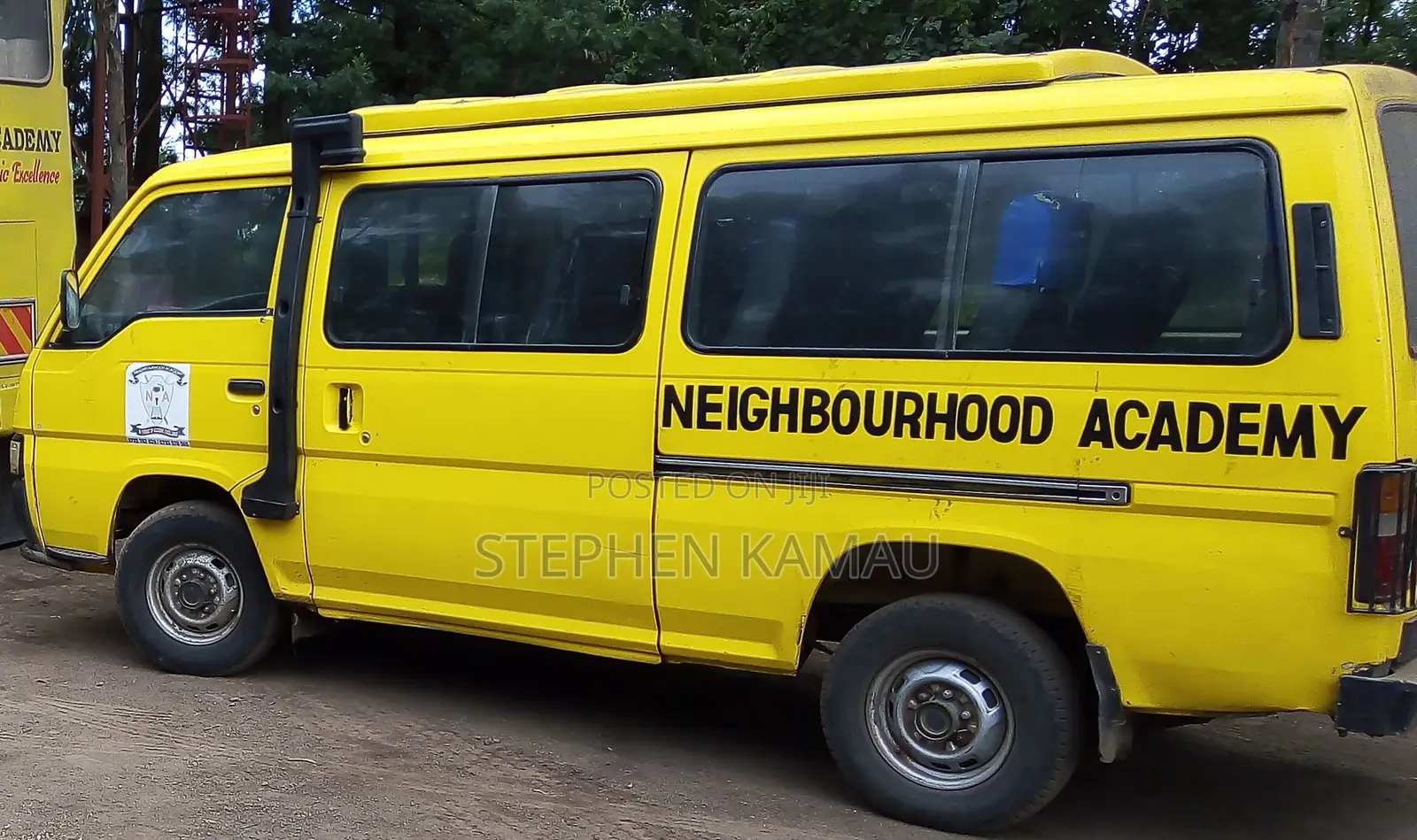 Nissan Caravan (Urvan) 2009 Yellow