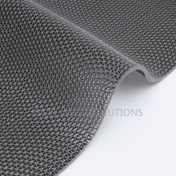 Anti-Slip PVC Mat With Raised Surface – Extra Grip Power - main view