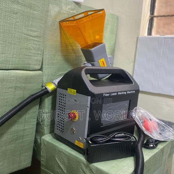 50wportable Handheld Fiber Laser Machine for Metal Glass Wood Printing