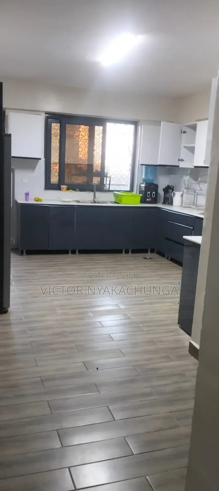 5bdrm Duplex in 3Rd Parklands Avenue for rent