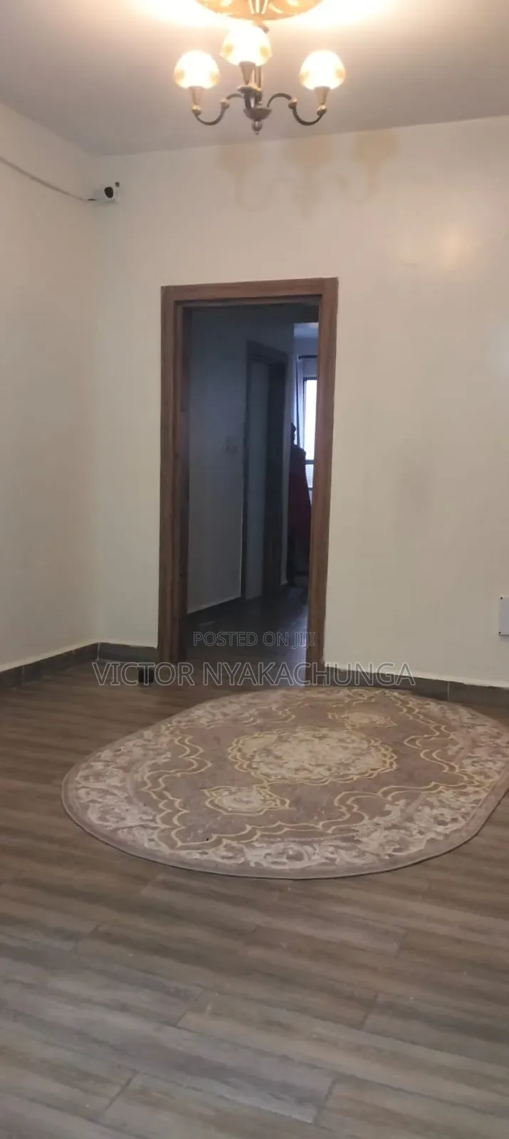 5bdrm Duplex in 3Rd Parklands Avenue for rent
