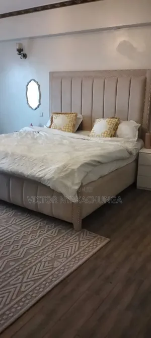 5bdrm Duplex in 3Rd Parklands Avenue for rent