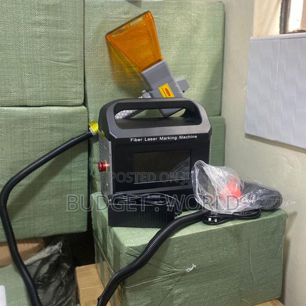 50w Portable Handheld Engraving Vin Mark Logo Fiber Laser Machine
