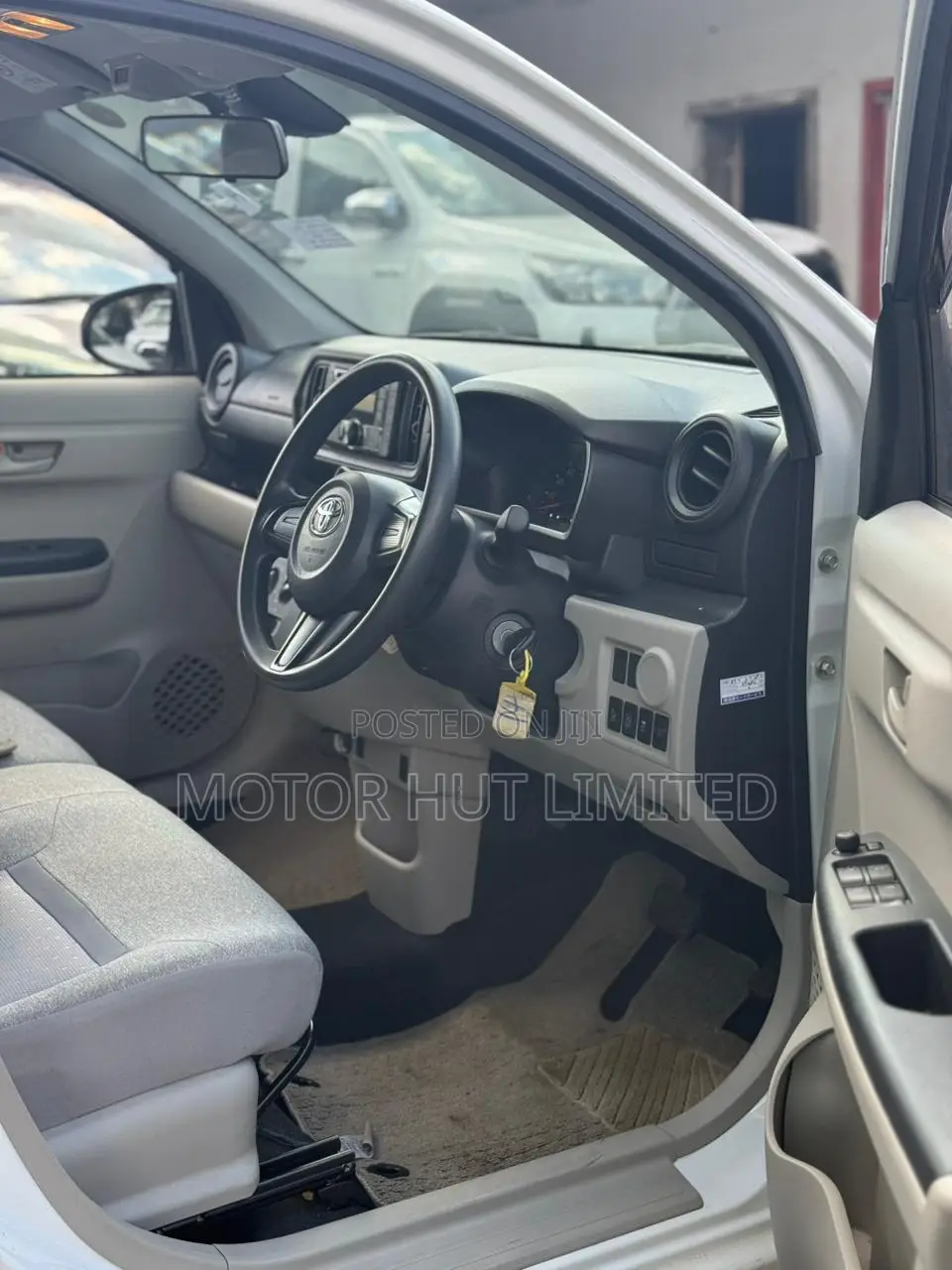 Toyota Passo 1.0 FWD 2018 White