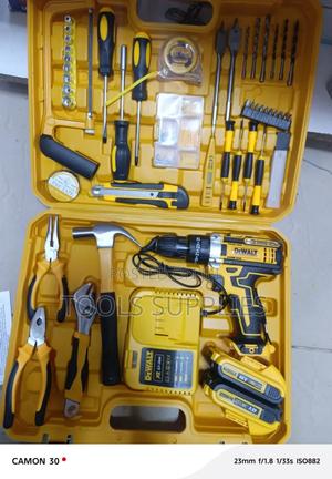 Cordless Drill Set/Dewalt Cordless Drill - main view