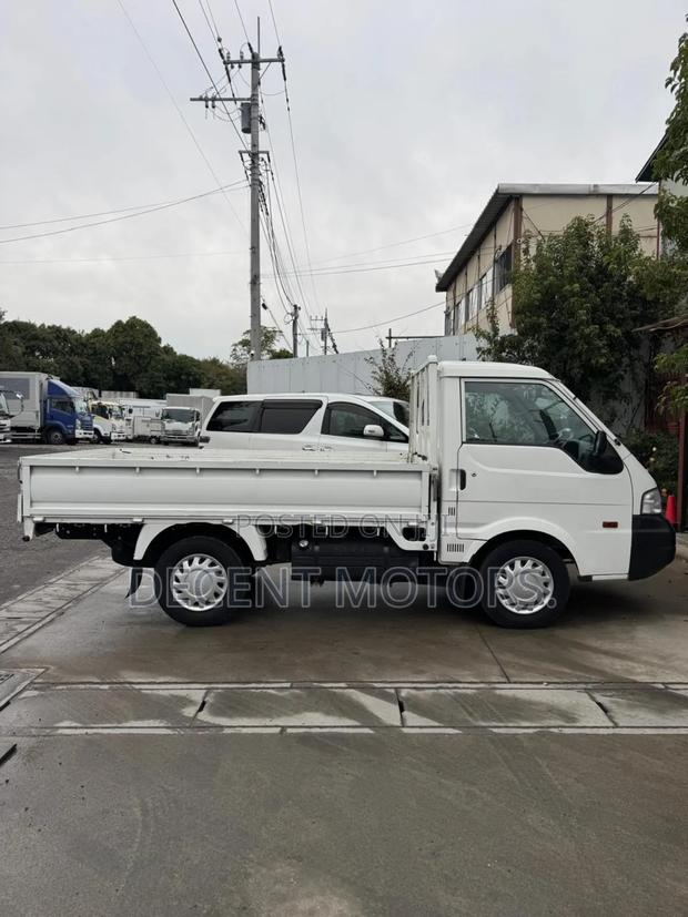Mazda Bongo Pick Up 2019 White - thumbnail 7