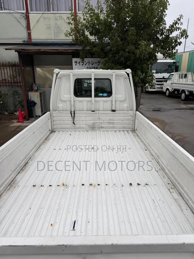 Mazda Bongo Pick Up 2019 White - thumbnail 8