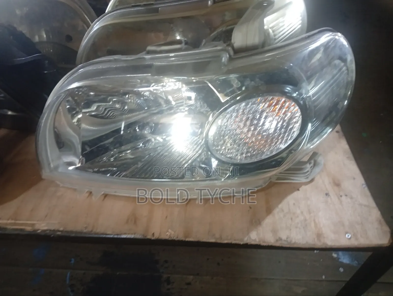 Toyota Porte 2005 Xenon Headlight