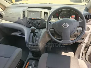 Nissan NV200 S 2019 White