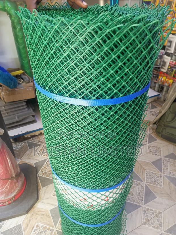 Plastic Chicken Mesh 1m By 25m