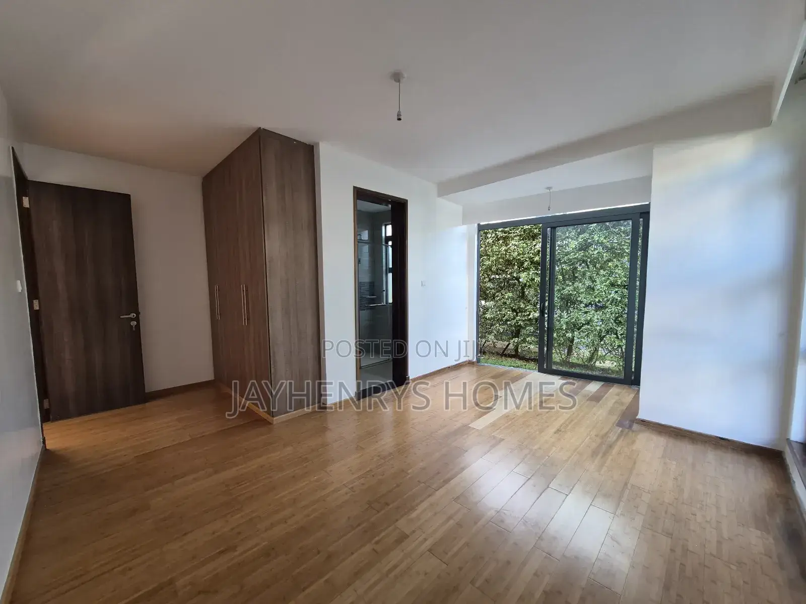4bdrm House in Ridgeways for sale