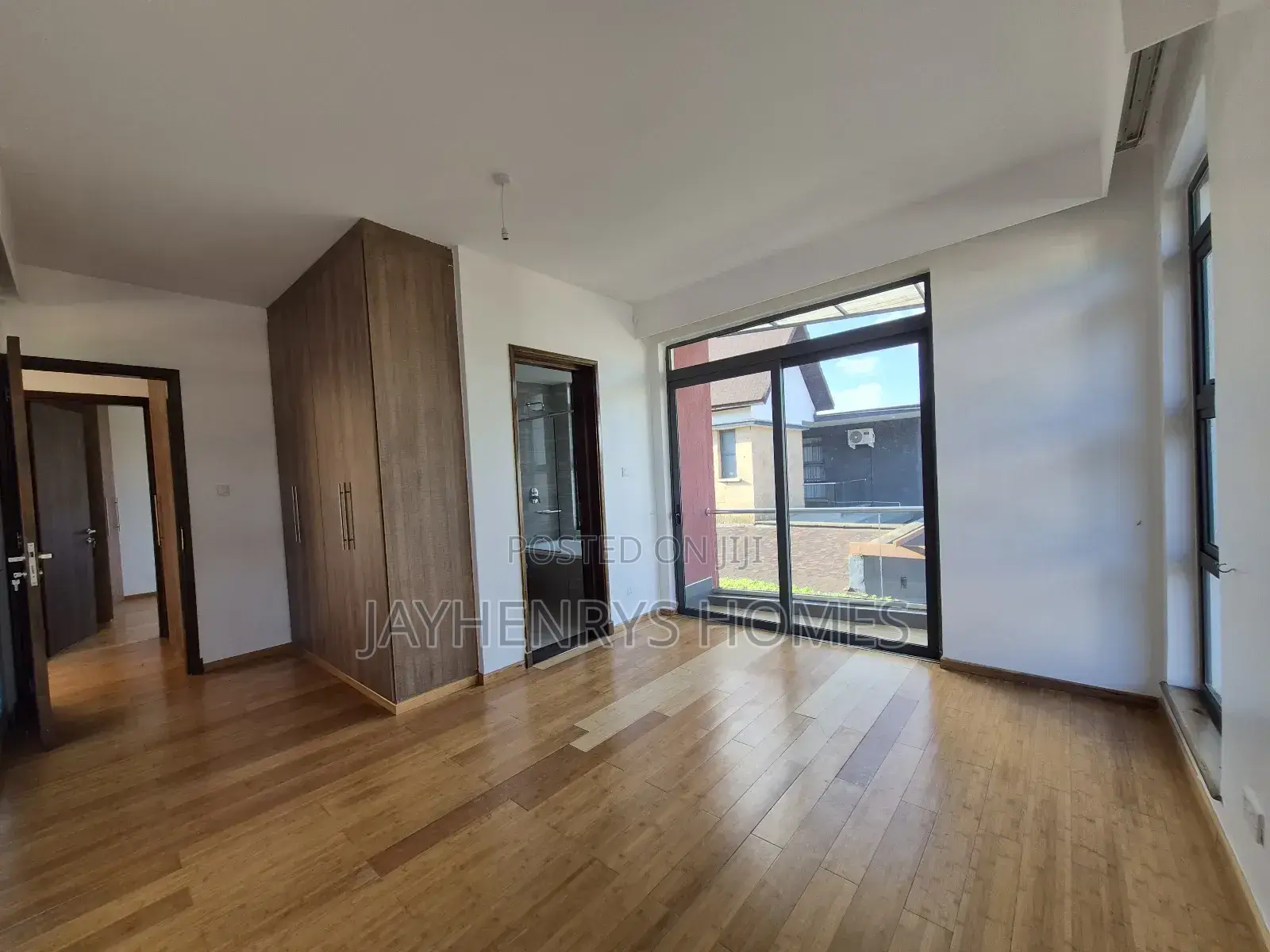 4bdrm House in Ridgeways for sale