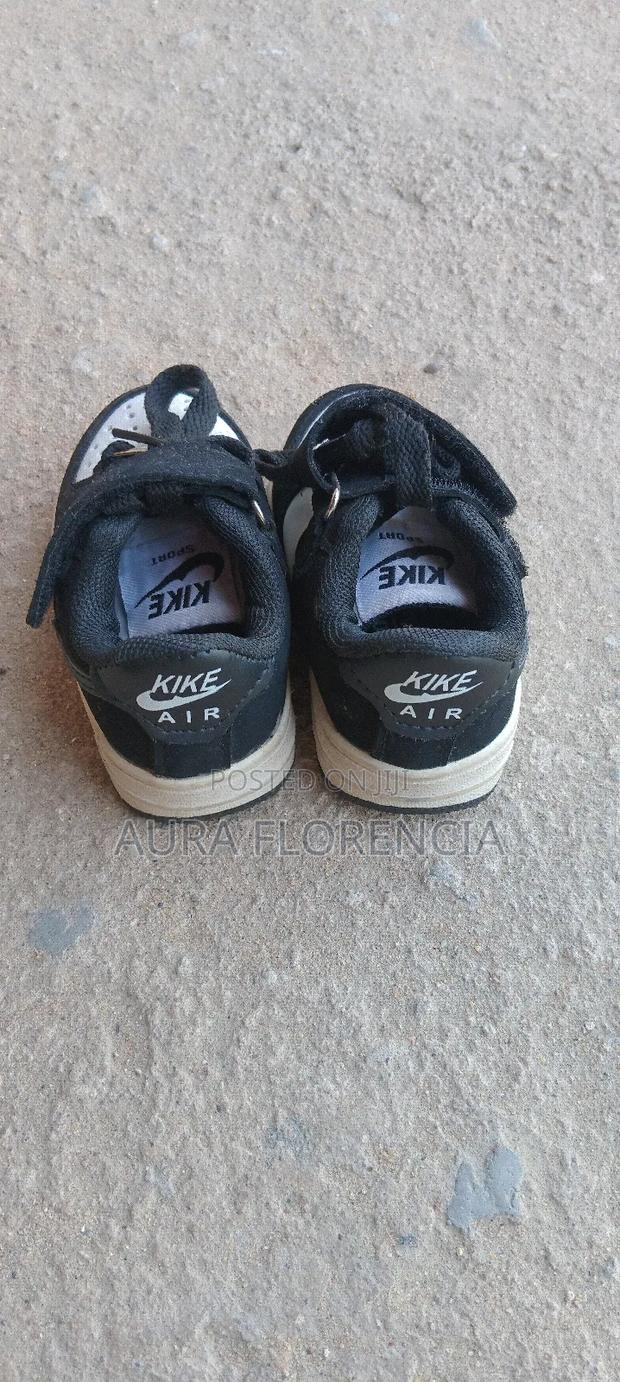 Shoes and Carrier - thumbnail 5