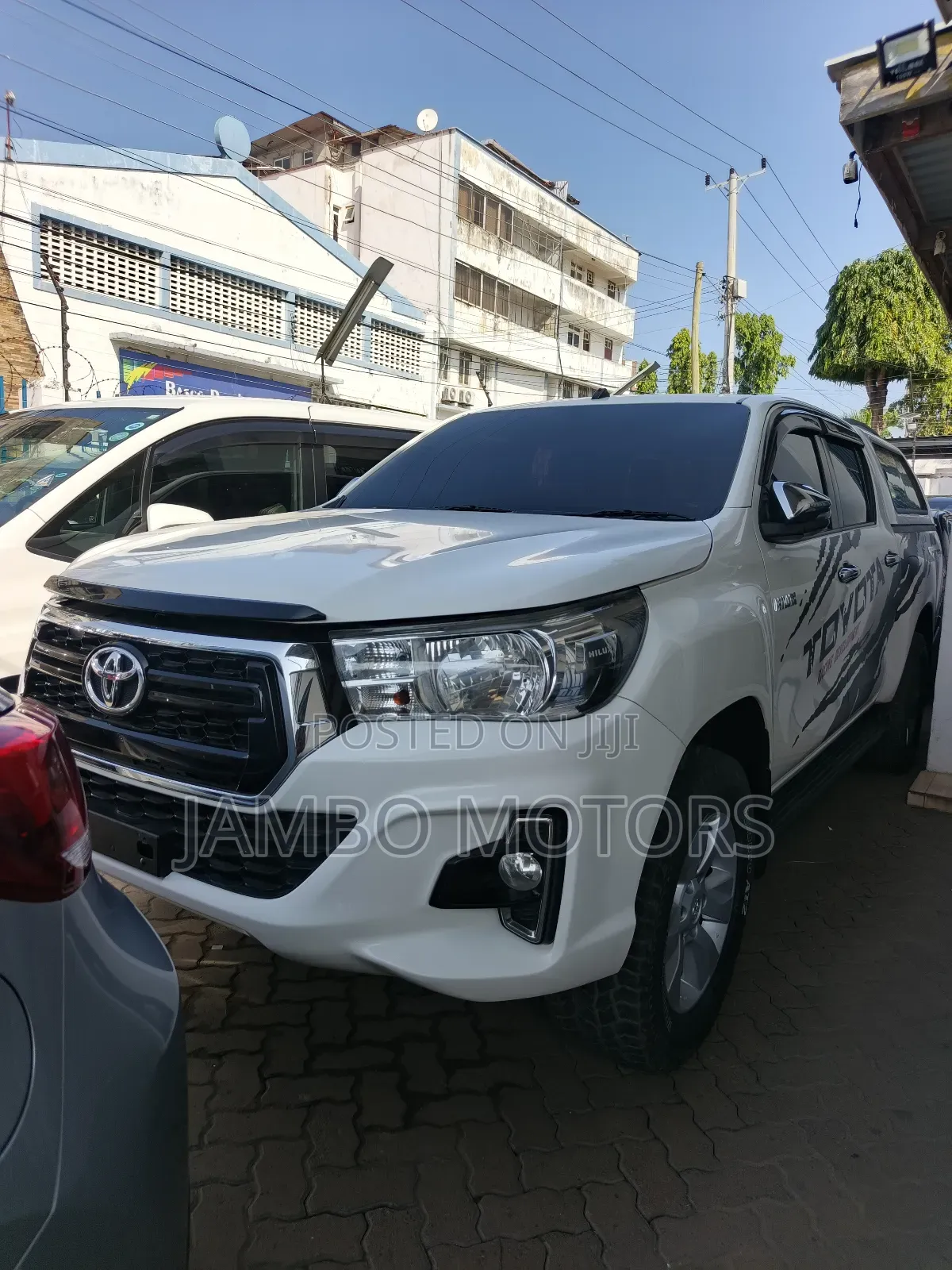 Toyota Hilux Revo Double Cab Deisel 2.8 AWD 2019 White