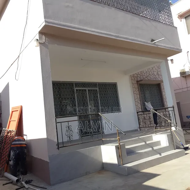 4bdrm Maisonette in Ganjoni Liwatoni for rent