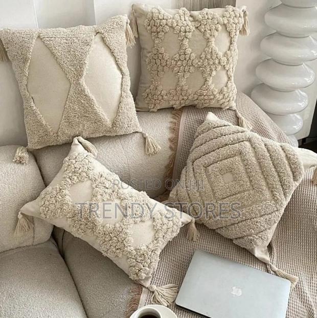 4pcsthrow Pillows - main view