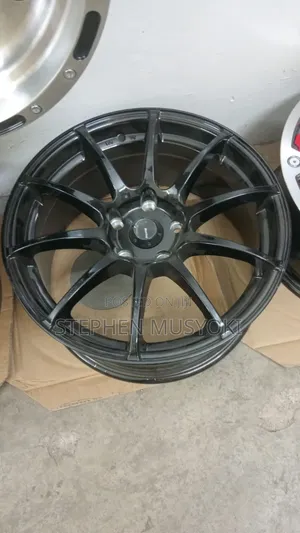 Universal Size 17inch Semi Offset Wheels