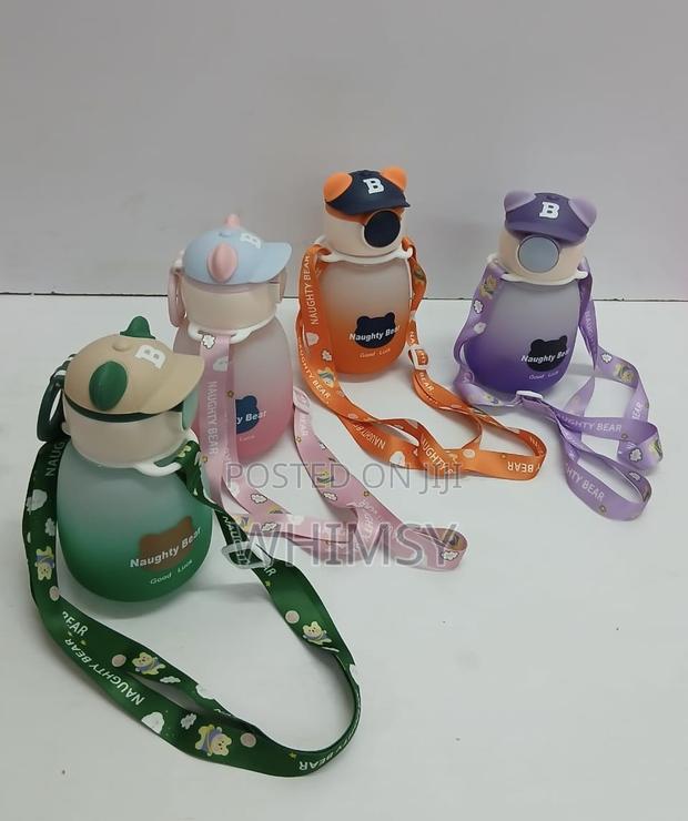 Bpa-Free, Food-Grade Plastic Bear-Shaped Water Bottle