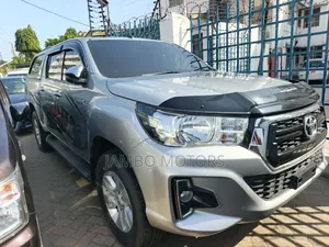 Toyota Hilux Revo Double Cab Deisel 2.8 AWD 2019 Silver