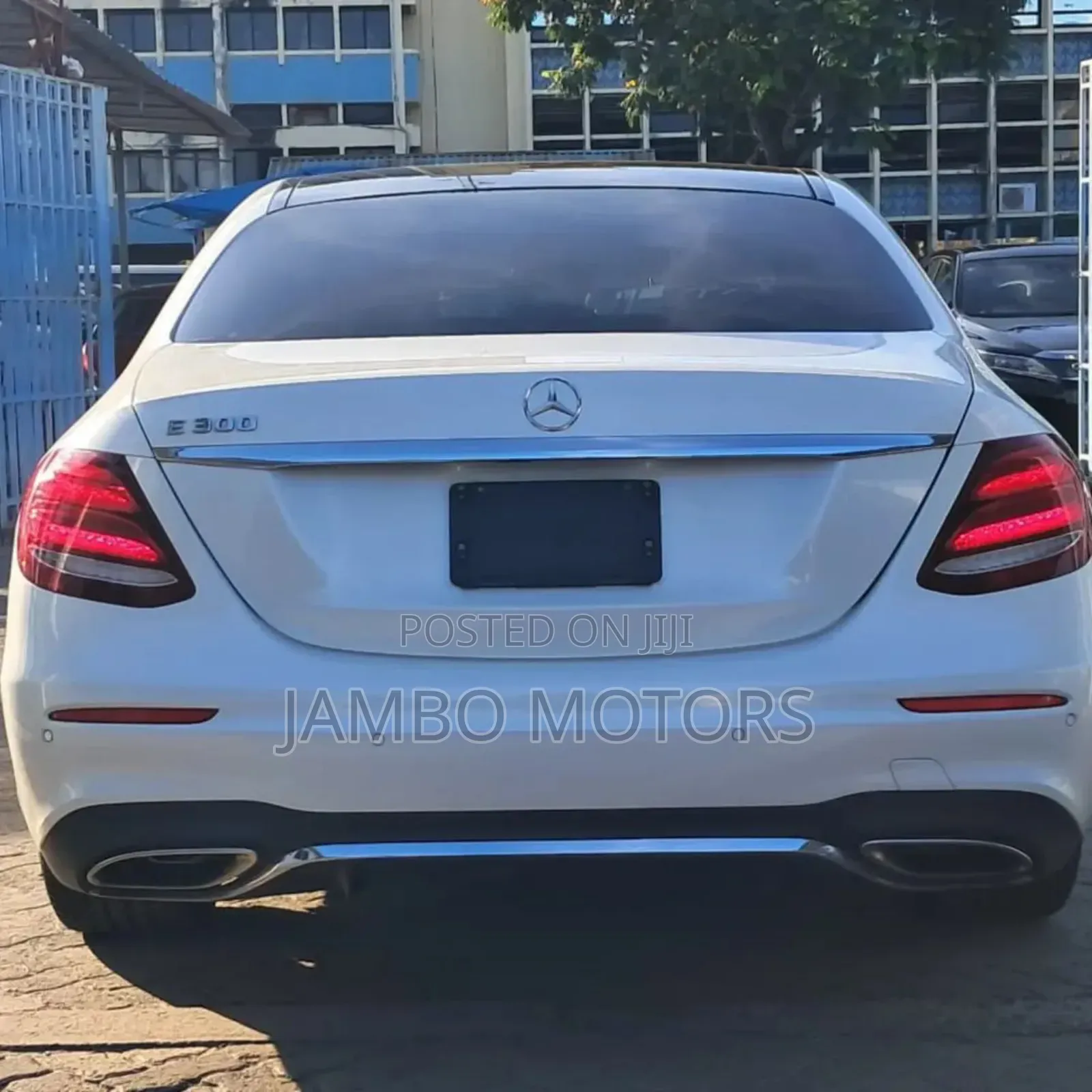 Mercedes-Benz E300 2019 White