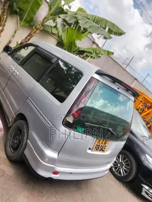 Toyota Noah 2008 Silver