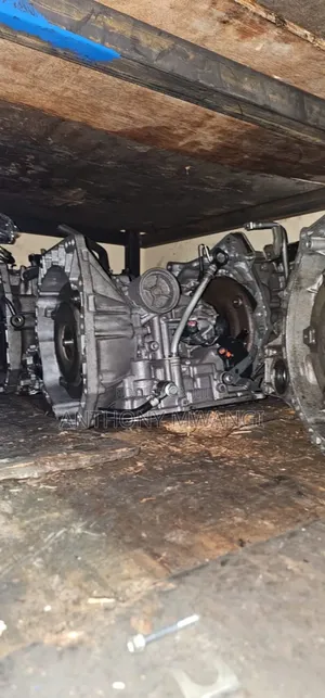 Advan (Hr16) Gearbox