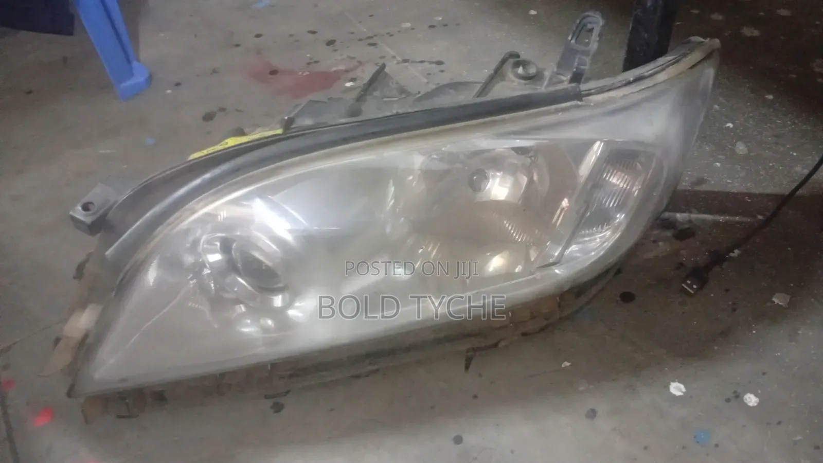 Toyota Vanguard Xenon Headlight