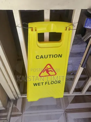 Wet Floor Signs ☢