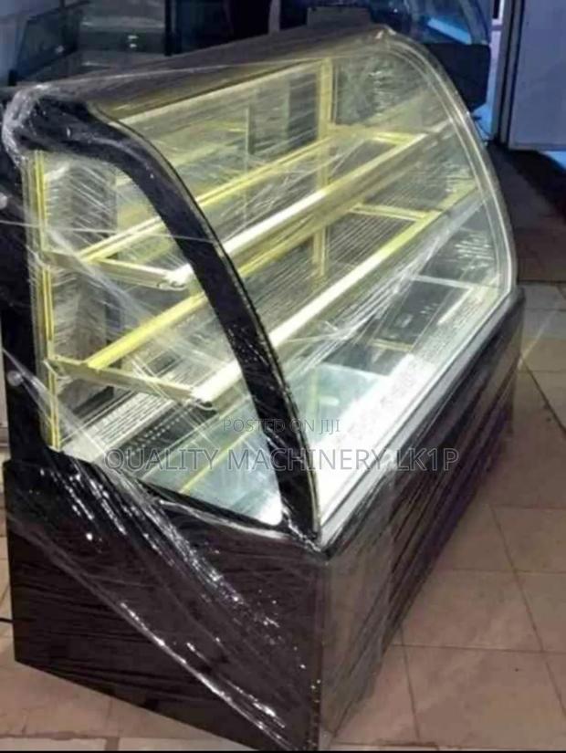 Classic Cake Display Cabinet - thumbnail 2