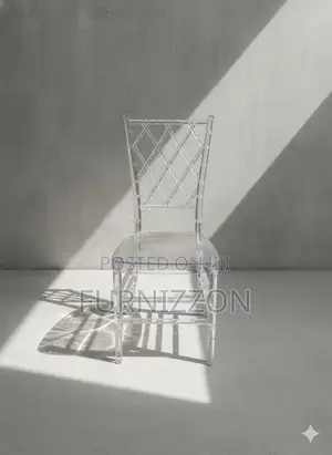 Resin Chiavari Chair