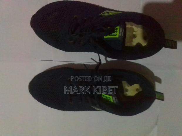 Cool and Comfortable Shoes - thumbnail 4