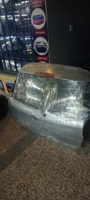 Quality Ex Japan Toyota Fielder 141 Boot in Good Condition