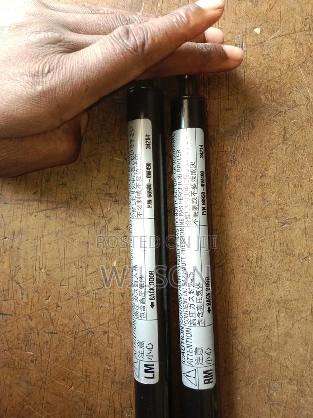 Lexus Rx450h Boot Shocks - main view