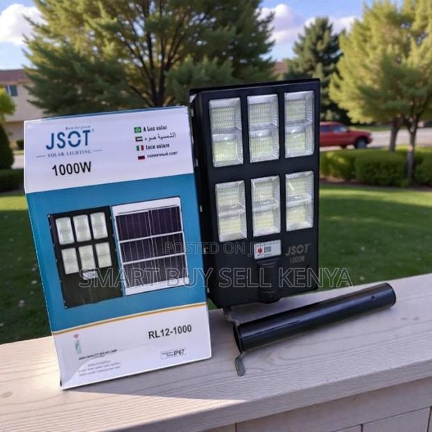 Durable Quality Reliable Performance 1000w Watts Solar Street Light - main view