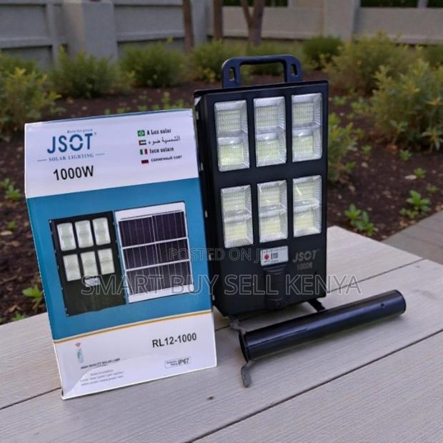 20000 Lumens Reliable Performance 1000w Watts Solar Street Light
