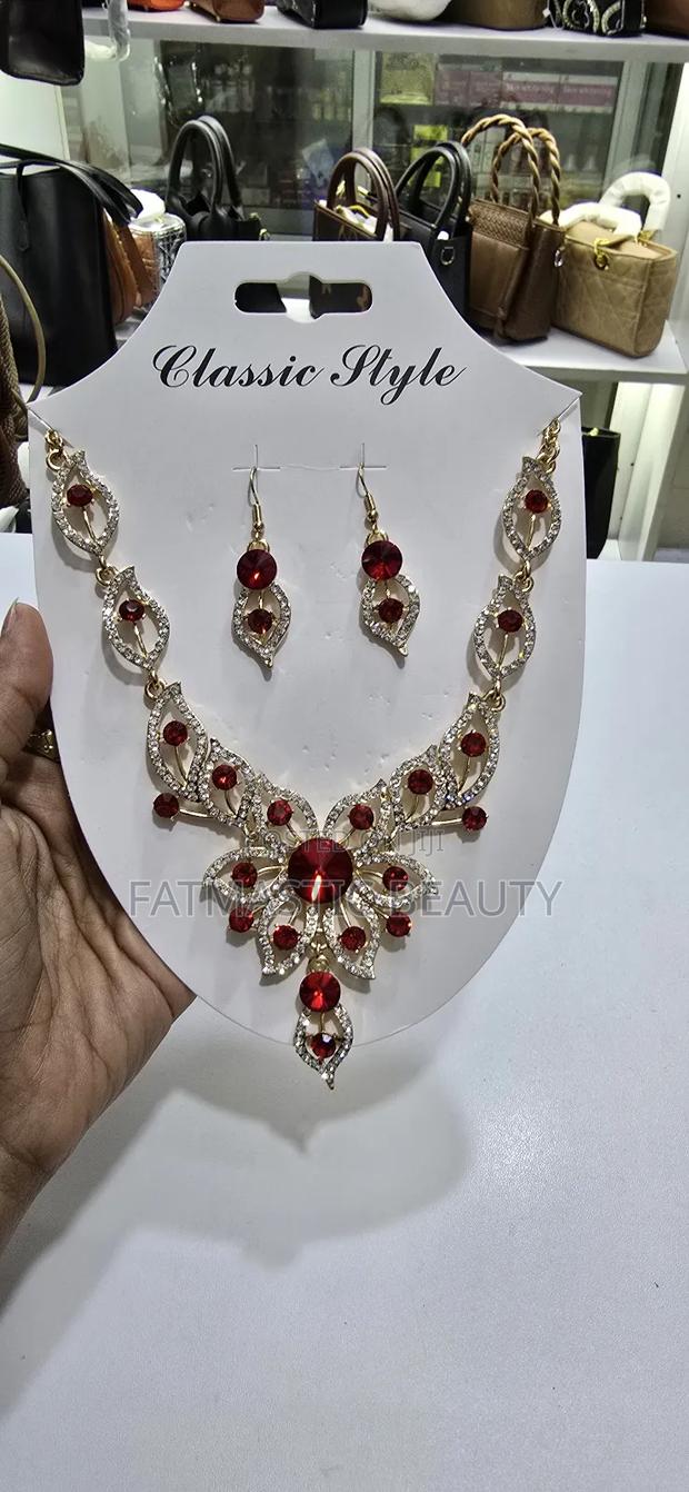 Pretty Jewellery Set - main view