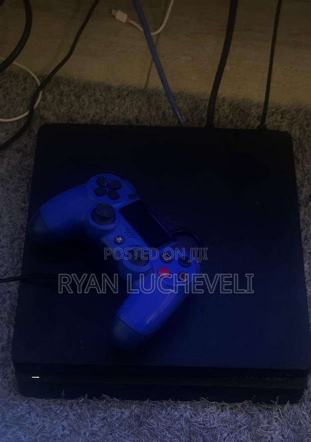 Ps4 Slim (1 Tb) - thumbnail 2