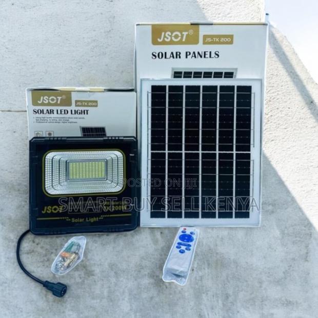 Energy Saving Ip66 200w Watts High Power Led Solar Flood Light - main view