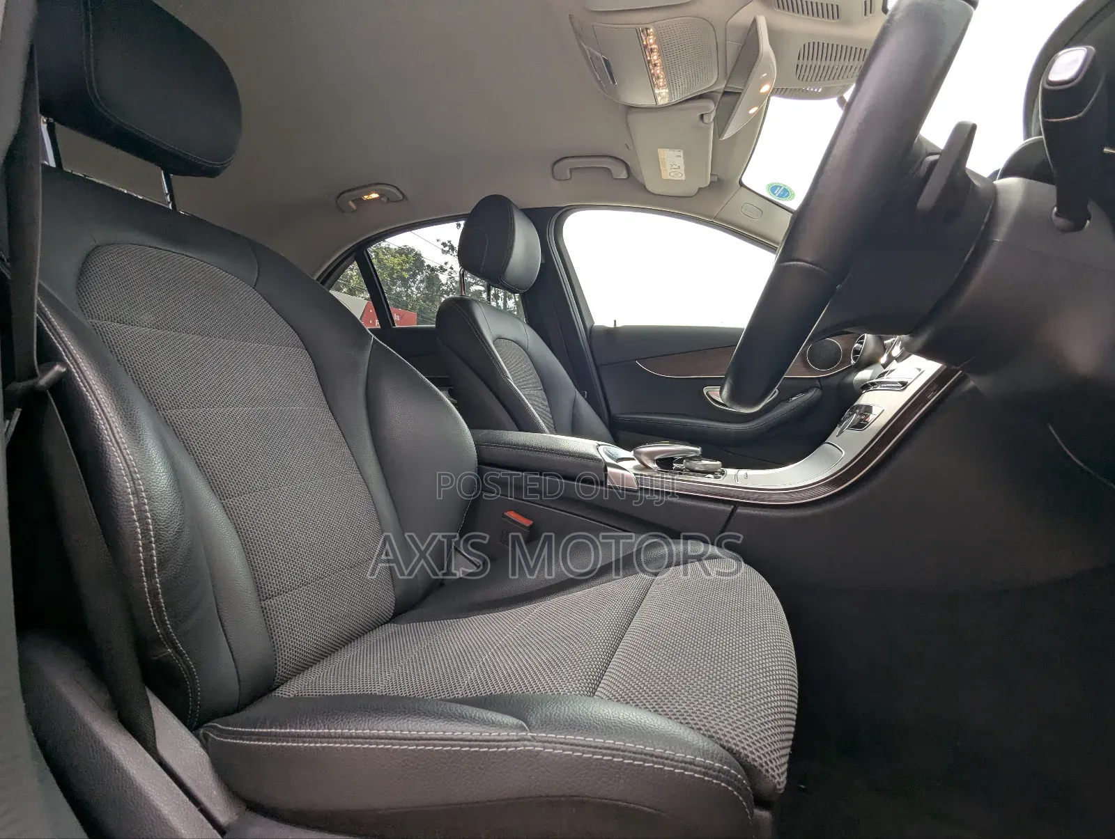 Mercedes-Benz C200 2018 Black