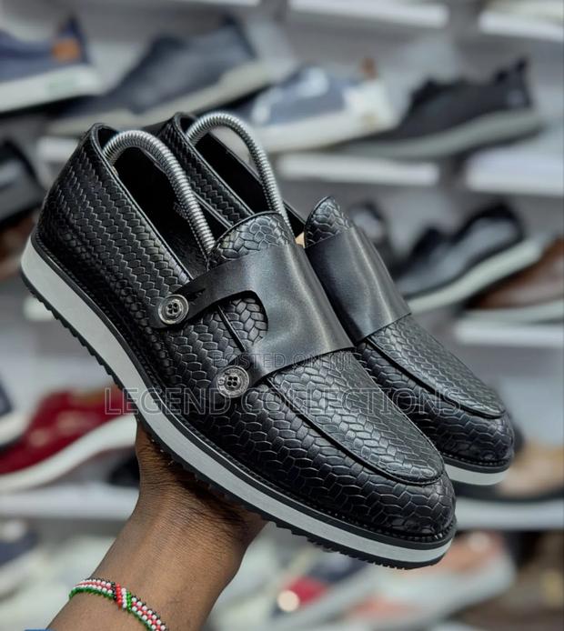 Men Smart Casual Shoes (Size 40-45) Office and Casual Wear