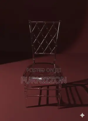 Elegant Clear Chiavari Chair