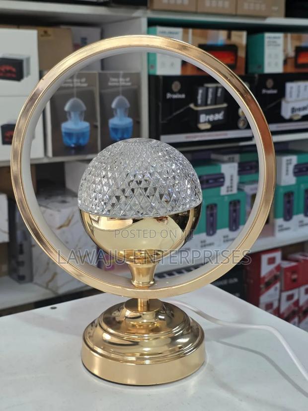 Round Table Lamp