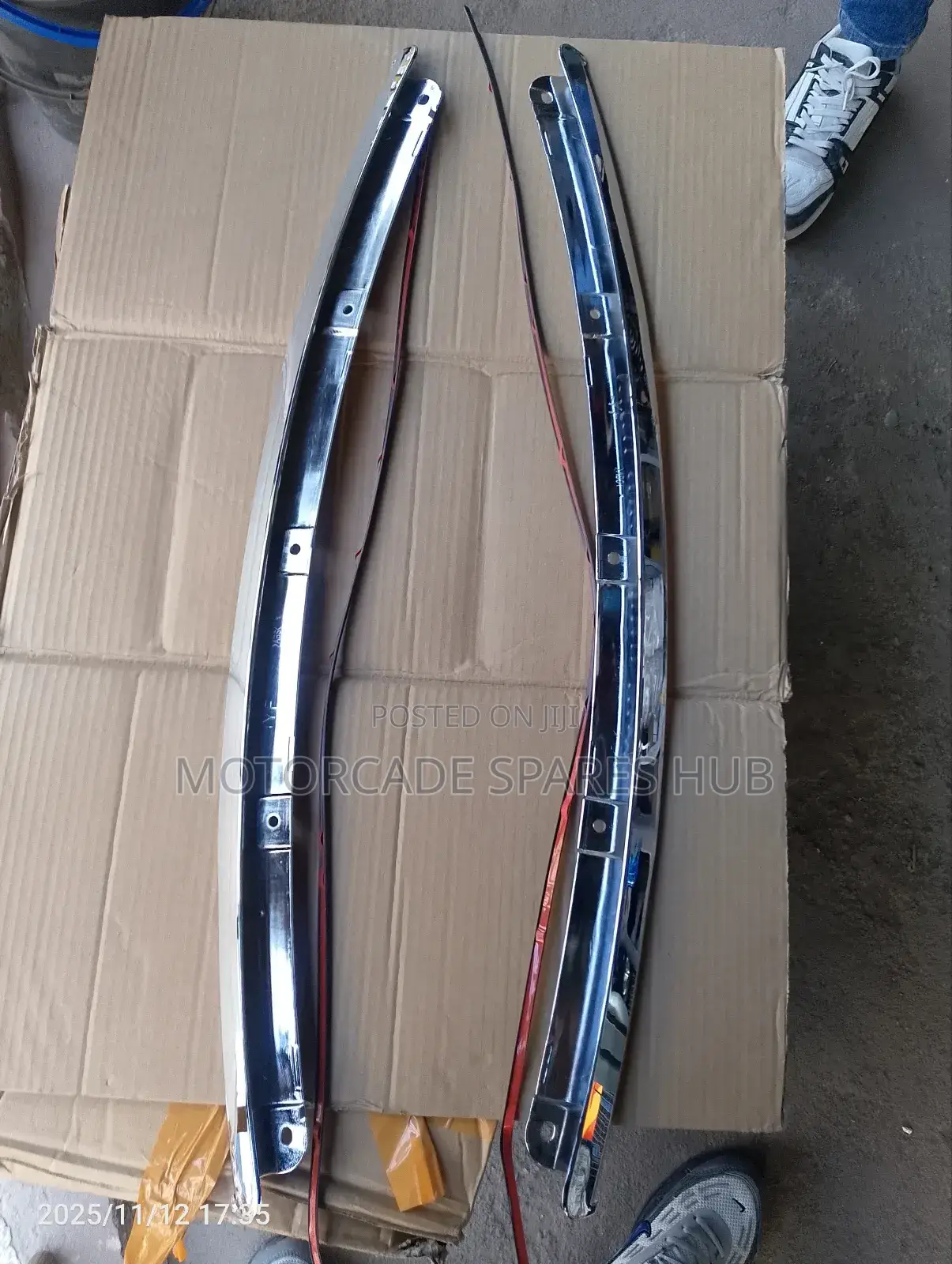 Toyota Premio 240/260 Bonnet Chrome