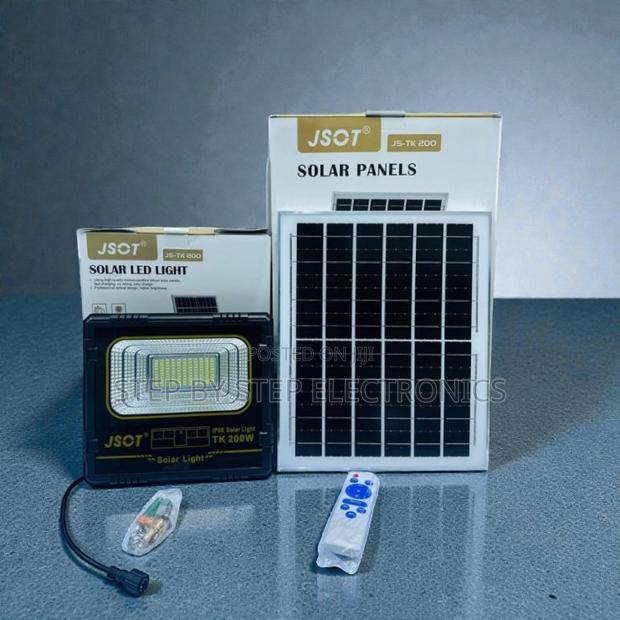 Inbuilt Battery Ip66 200w Watts High Power Led Solar Flood Light