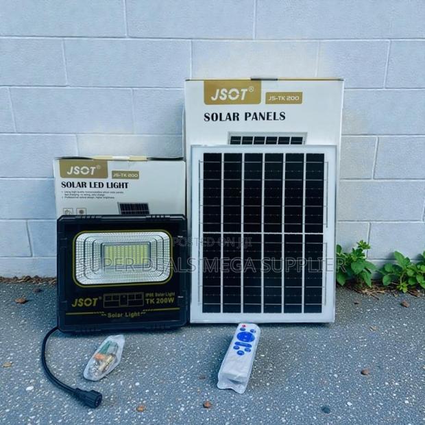 Large Battery Ip66 Dusk to Dawn 200w High Power Led Solar Flood Light