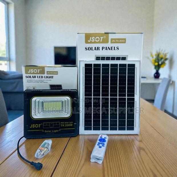 Multiple Control Dusk to Dawn 200 Watts High Power Solar Flood Light